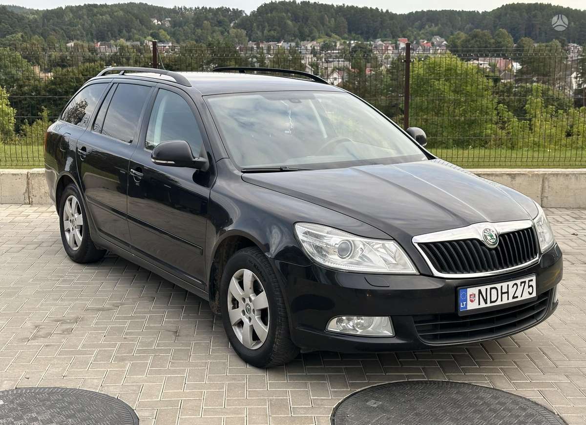 Skoda Octavia 2011 — interior