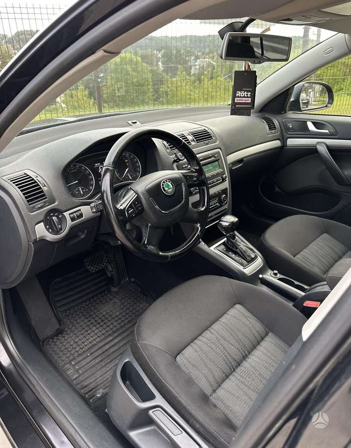 Skoda Octavia 2011 — photo 9