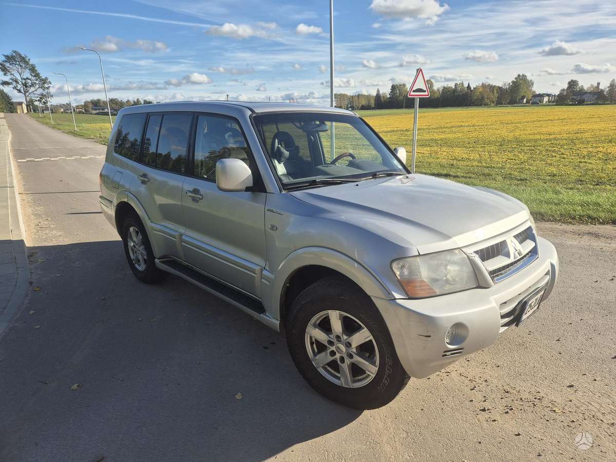 Mitsubishi Pajero 2004 — photo 5