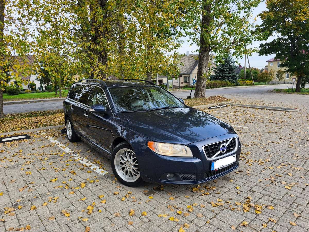 Volvo V70 2009 — vehicle for AFU Ukraine