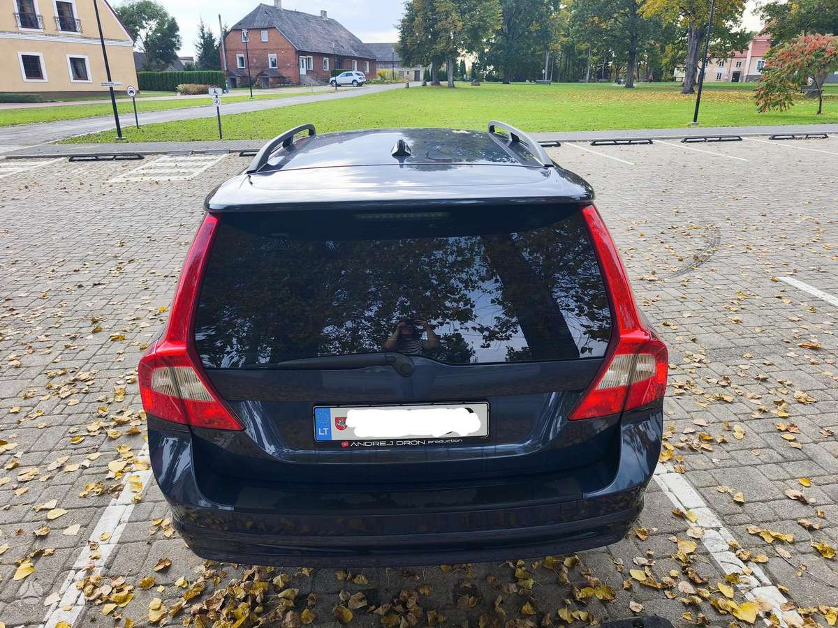 Volvo V70 2009 — photo 10