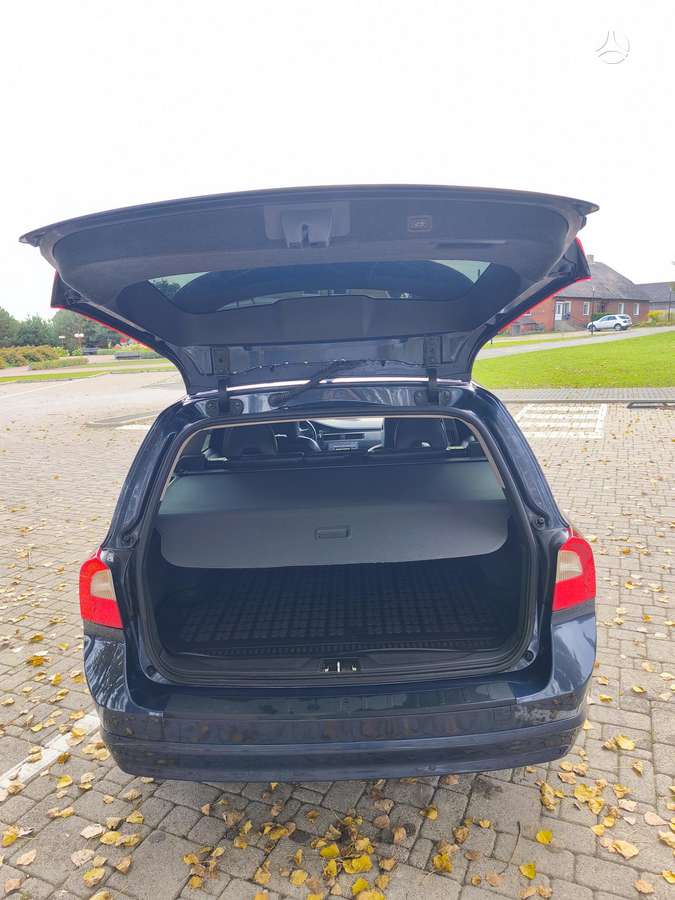 Volvo V70 2009 — photo 12