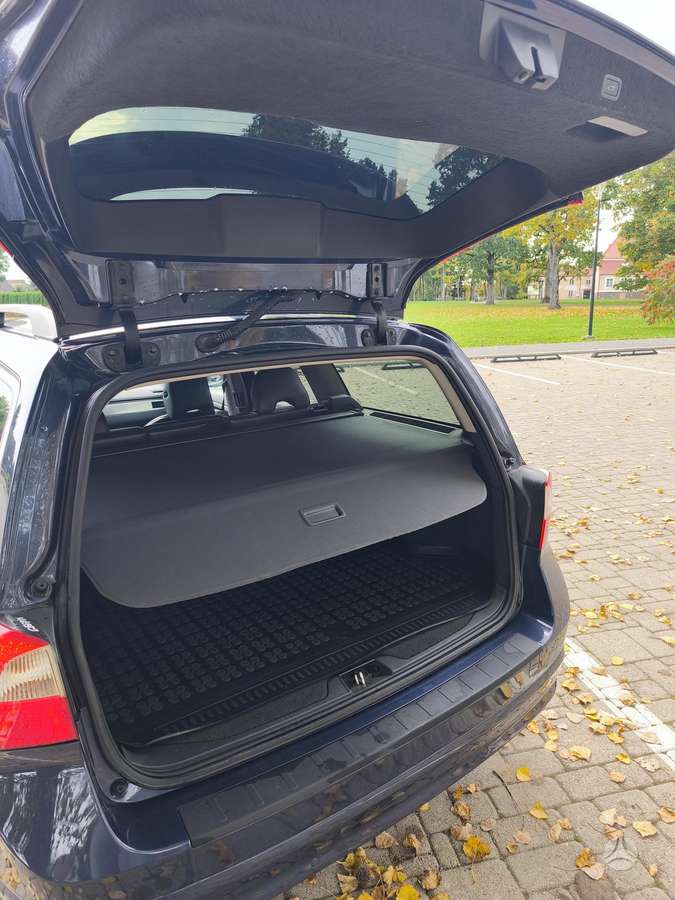 Volvo V70 2009 — photo 13