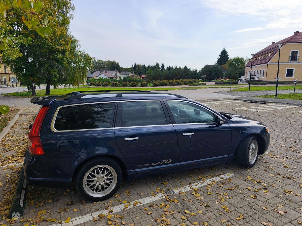 Volvo V70 2009 — photo 9