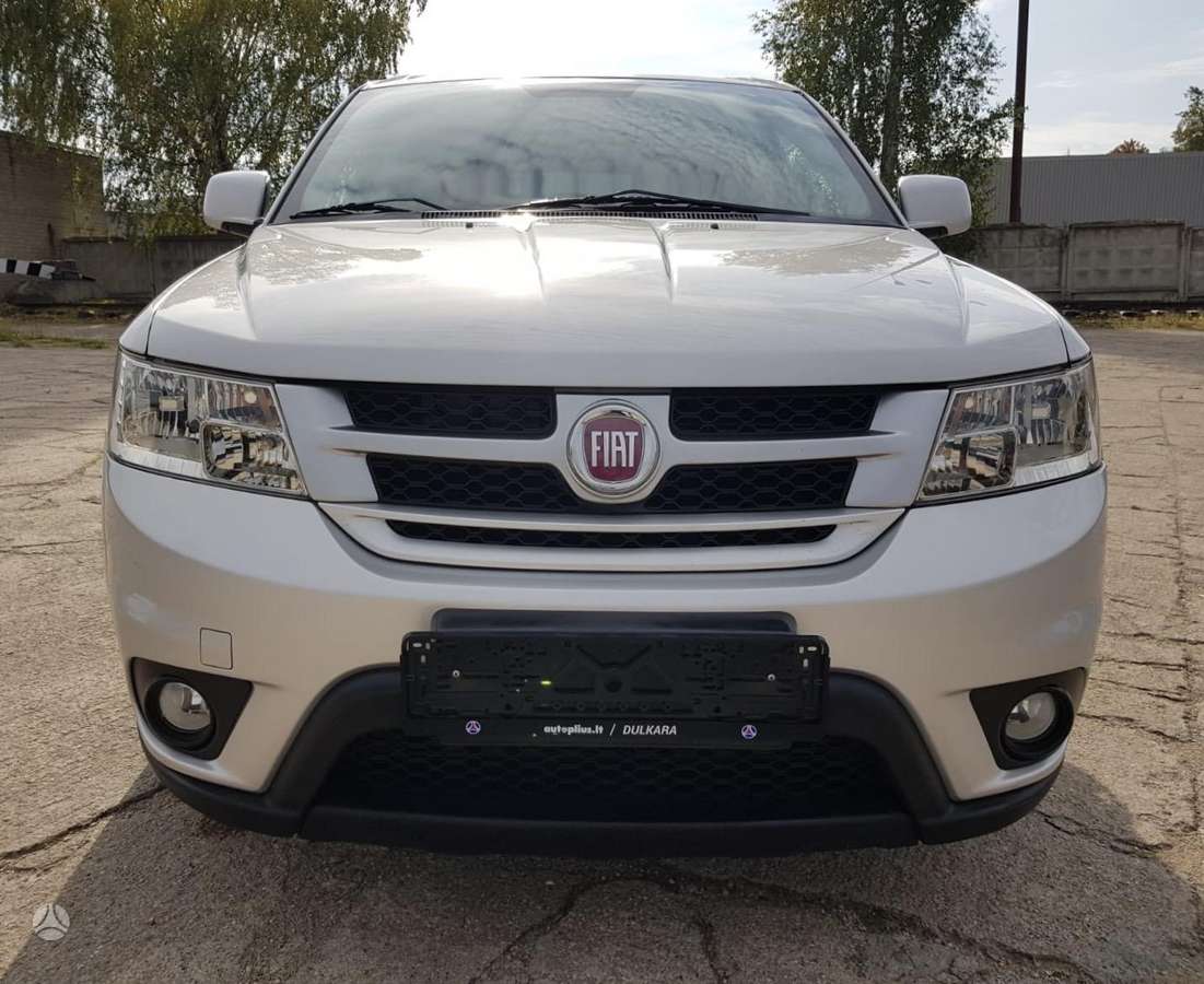 Fiat Freemont 2013 — вигляд ззаду