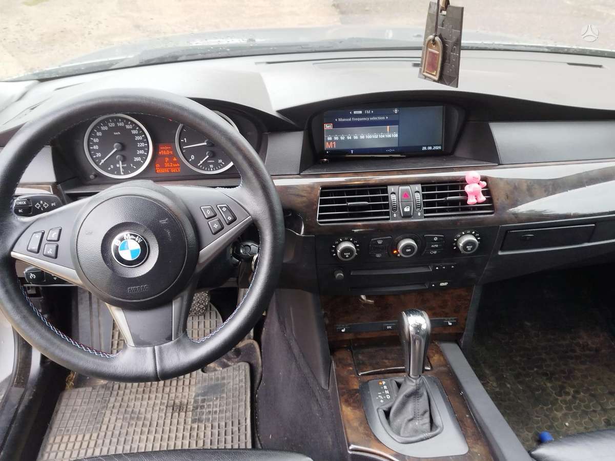 BMW 530 2005 — photo 7