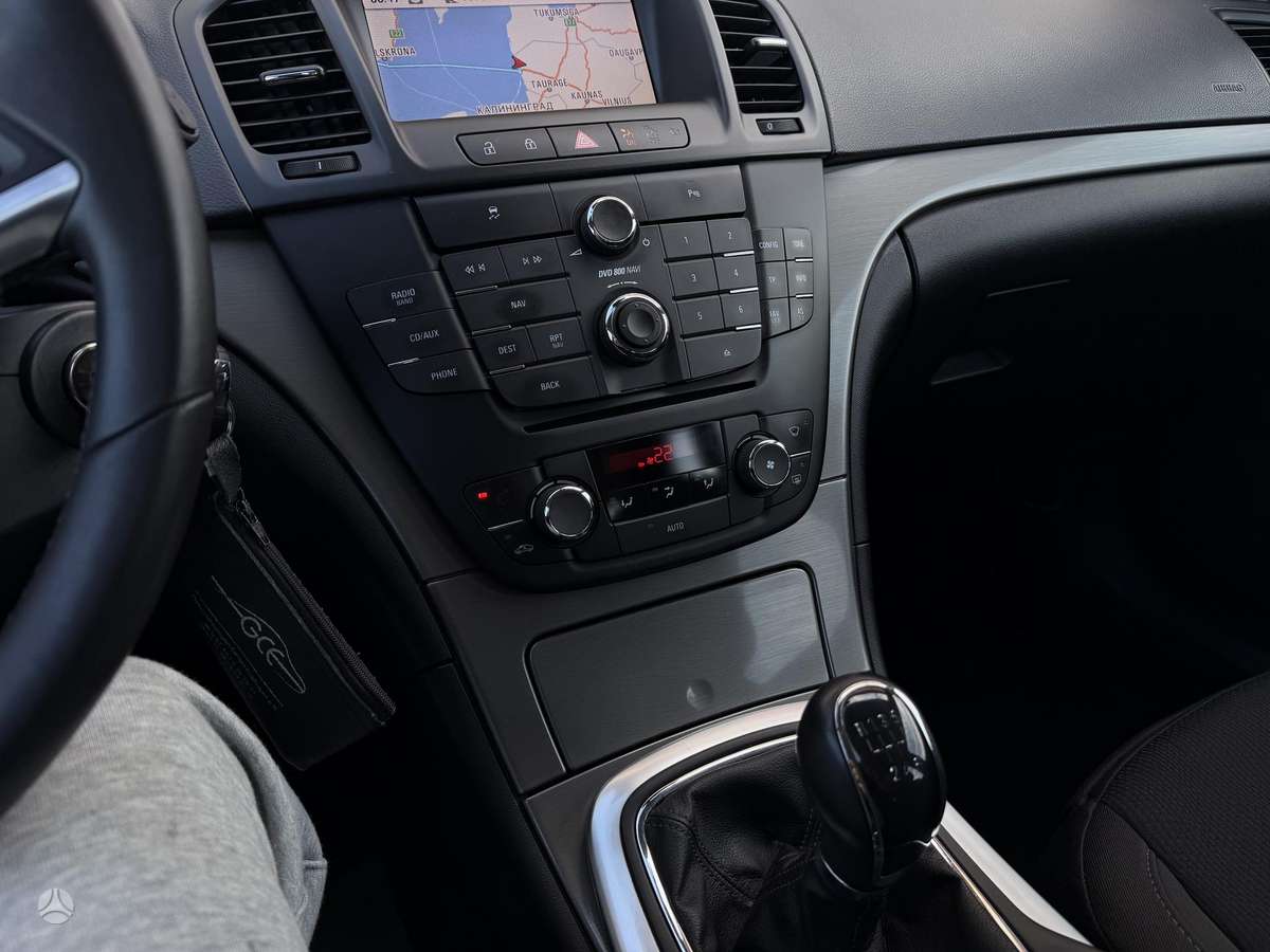 Opel Insignia 2009 — photo 10