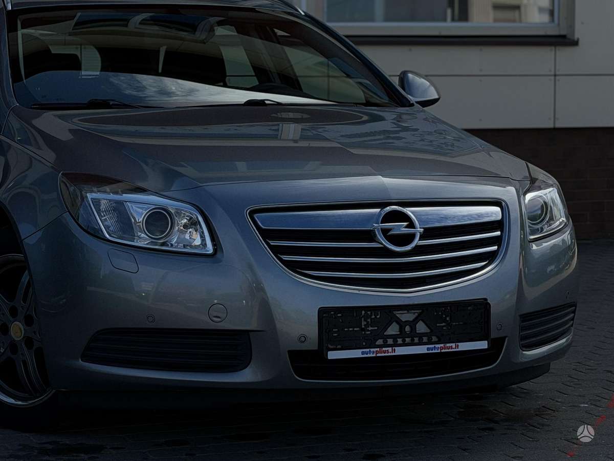 Opel Insignia 2009 — engine 1956 cm³, 131 HP (96kW)