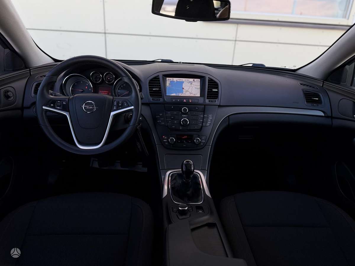 Opel Insignia 2009 — photo 7