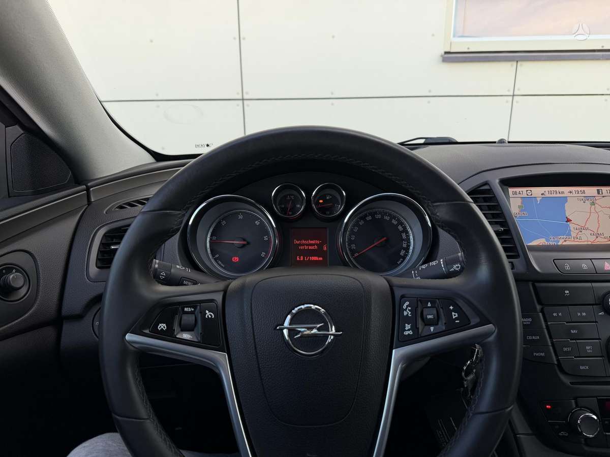Opel Insignia 2009 — photo 9