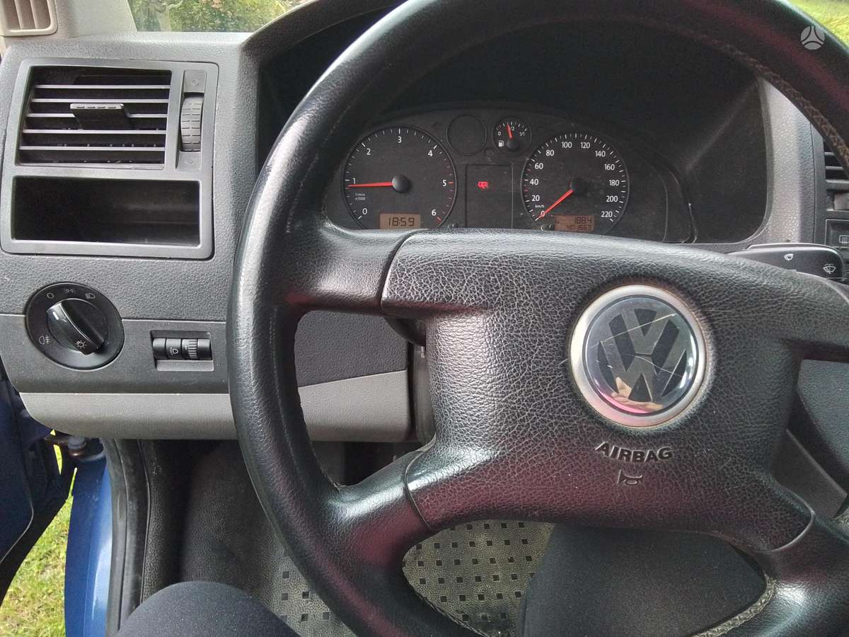Volkswagen Transporter 2006 — photo 10