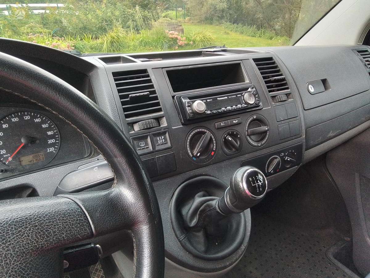 Volkswagen Transporter 2006 — photo 11
