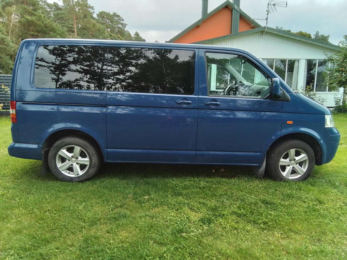 Volkswagen Transporter 2006 — interior