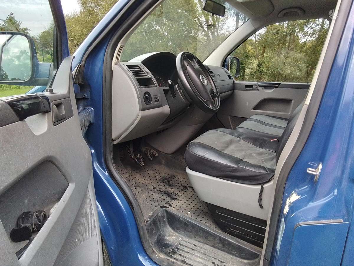 Volkswagen Transporter 2006 — photo 9