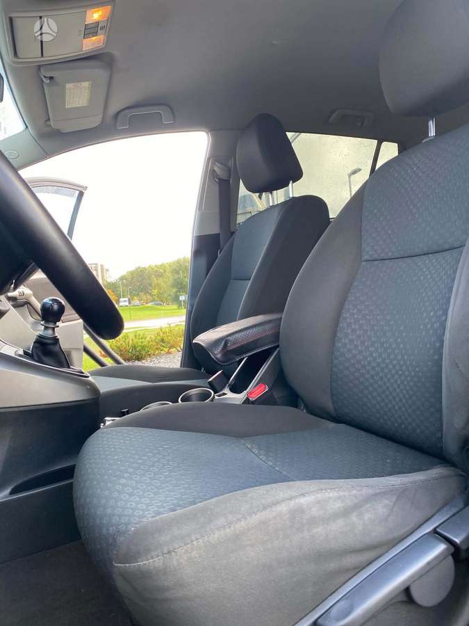 Toyota Verso 2010 — photo 8
