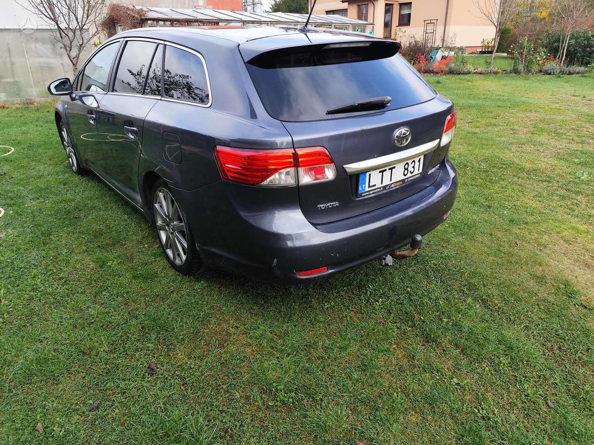 Toyota Avensis 2012 — photo 6