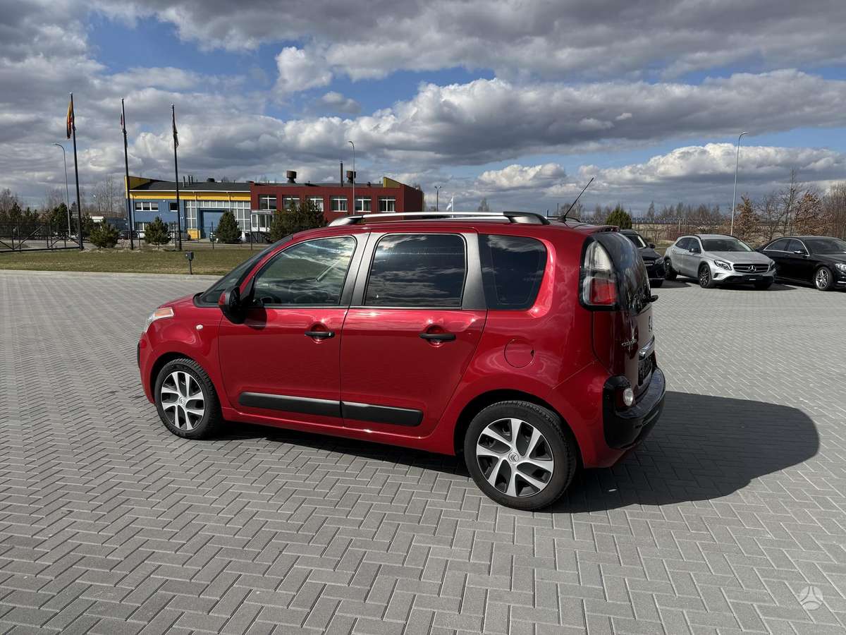 Citroen C3 2014 — interior