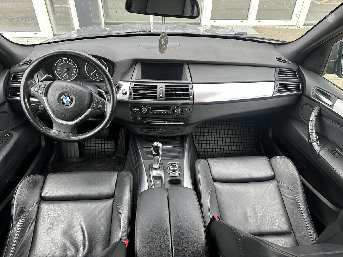 BMW X5 2011 — фото 13