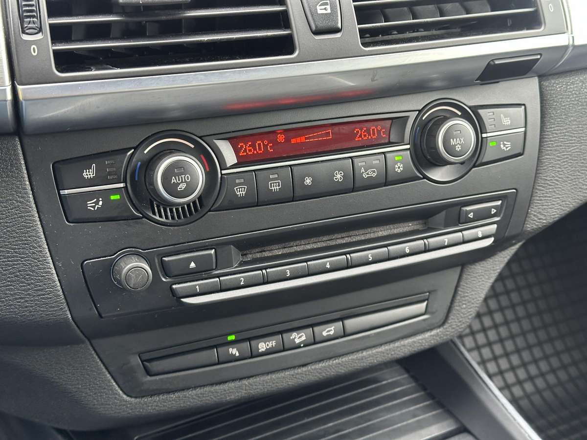 BMW X5 2011 — фото 16