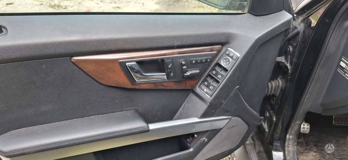 Mercedes-Benz GLK350 2010 — двигун 3000 cm³, 224 HP (165kW)