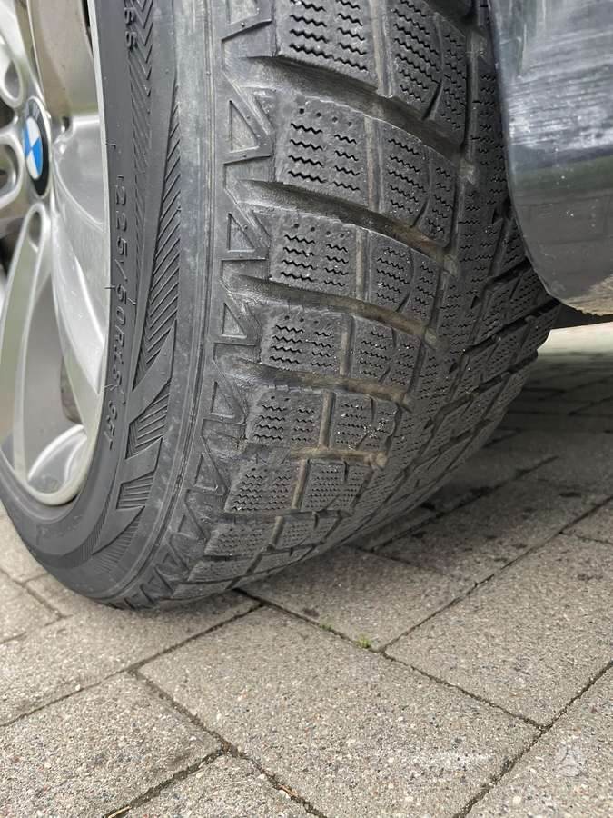 BMW 318 2008 — photo 17