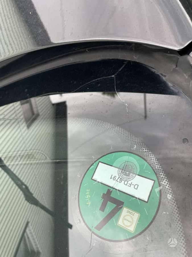 BMW 318 2008 — photo 18