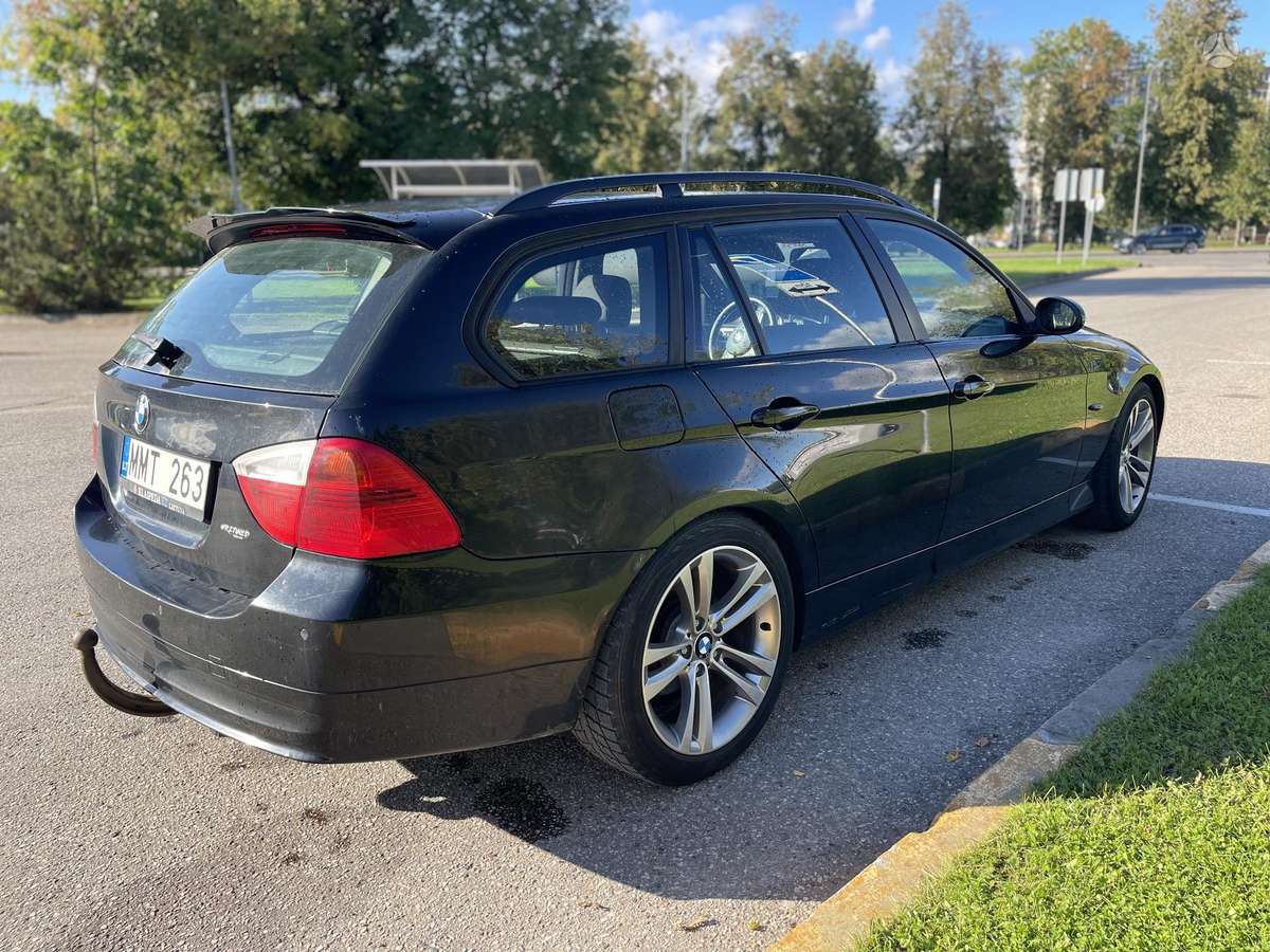 BMW 318 2008 — engine 1995 cm³, 143 HP (105kW)