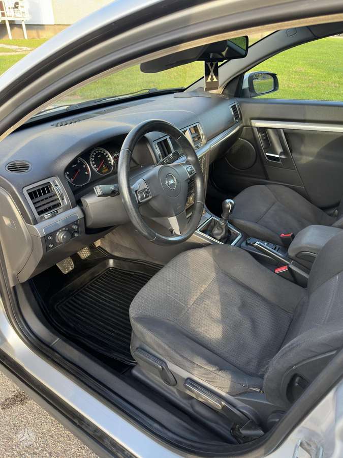 Opel Vectra 2006 — photo 9