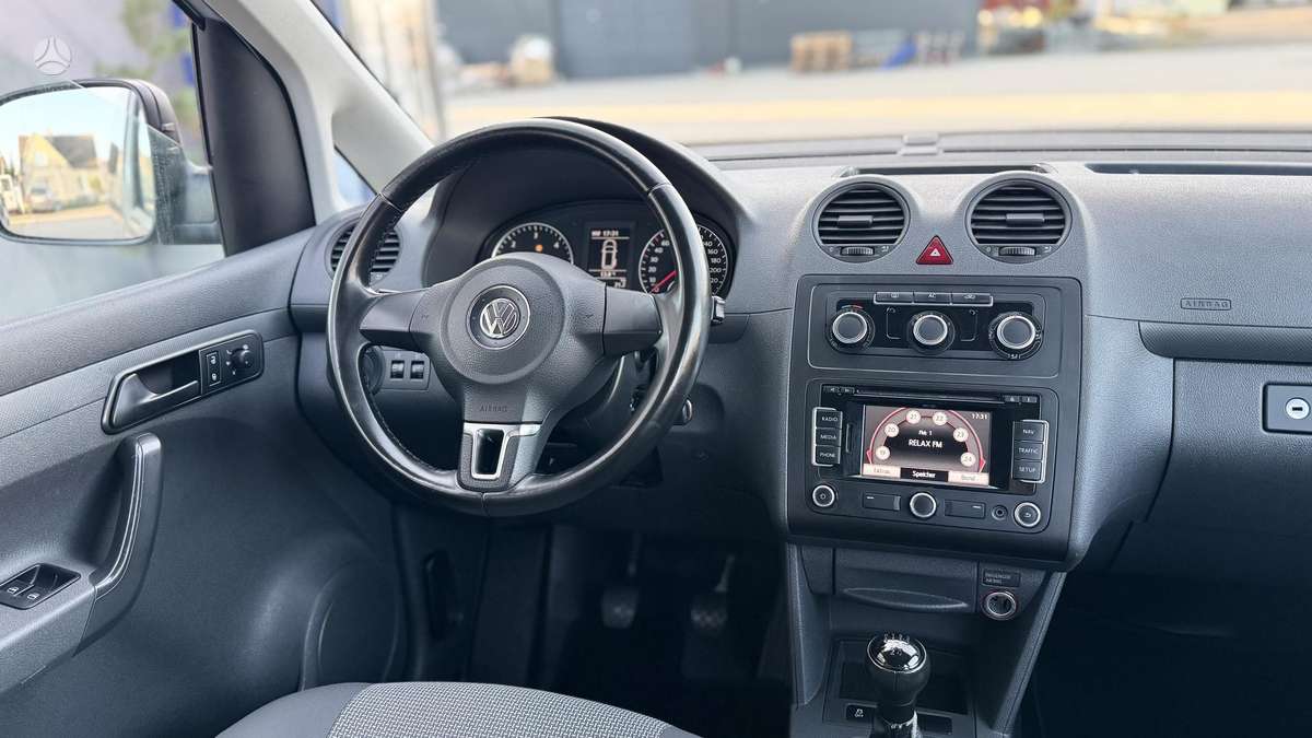 Volkswagen Caddy 2011 — photo 12