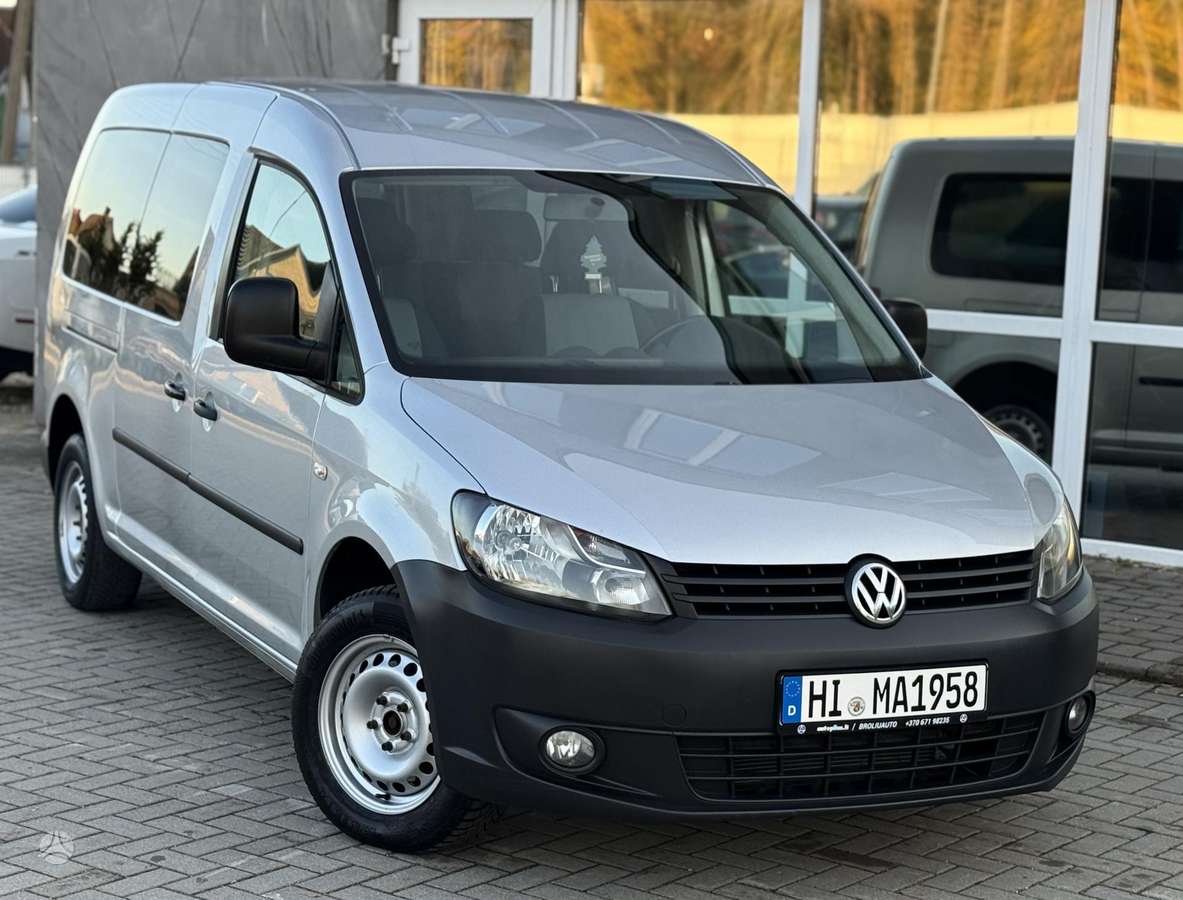 Volkswagen Caddy 2011 — rear view