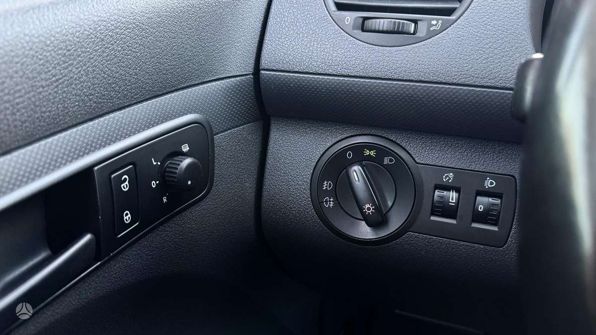 Volkswagen Caddy 2011 — photo 20