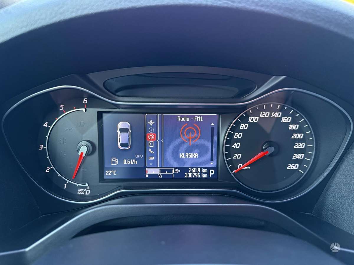 Ford S-MAX 2011 — photo 19