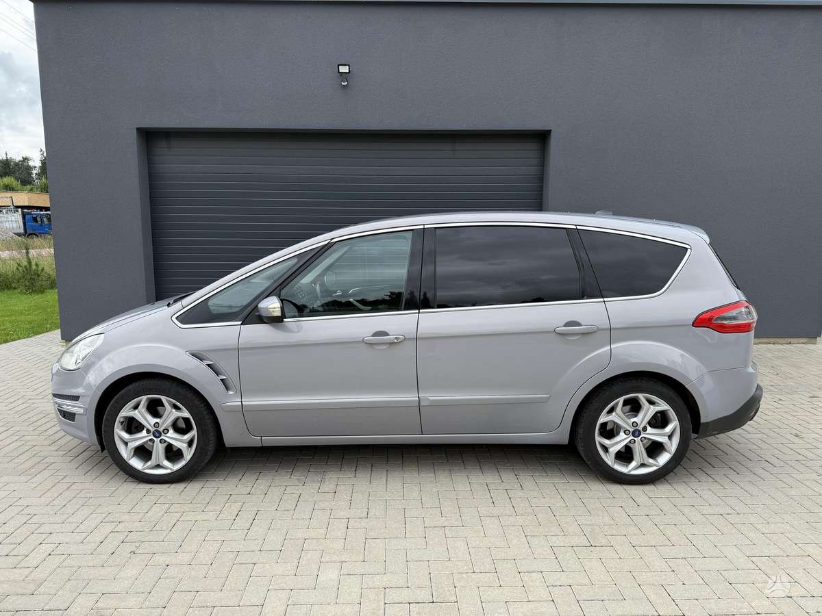 Ford S-MAX 2011 — interior