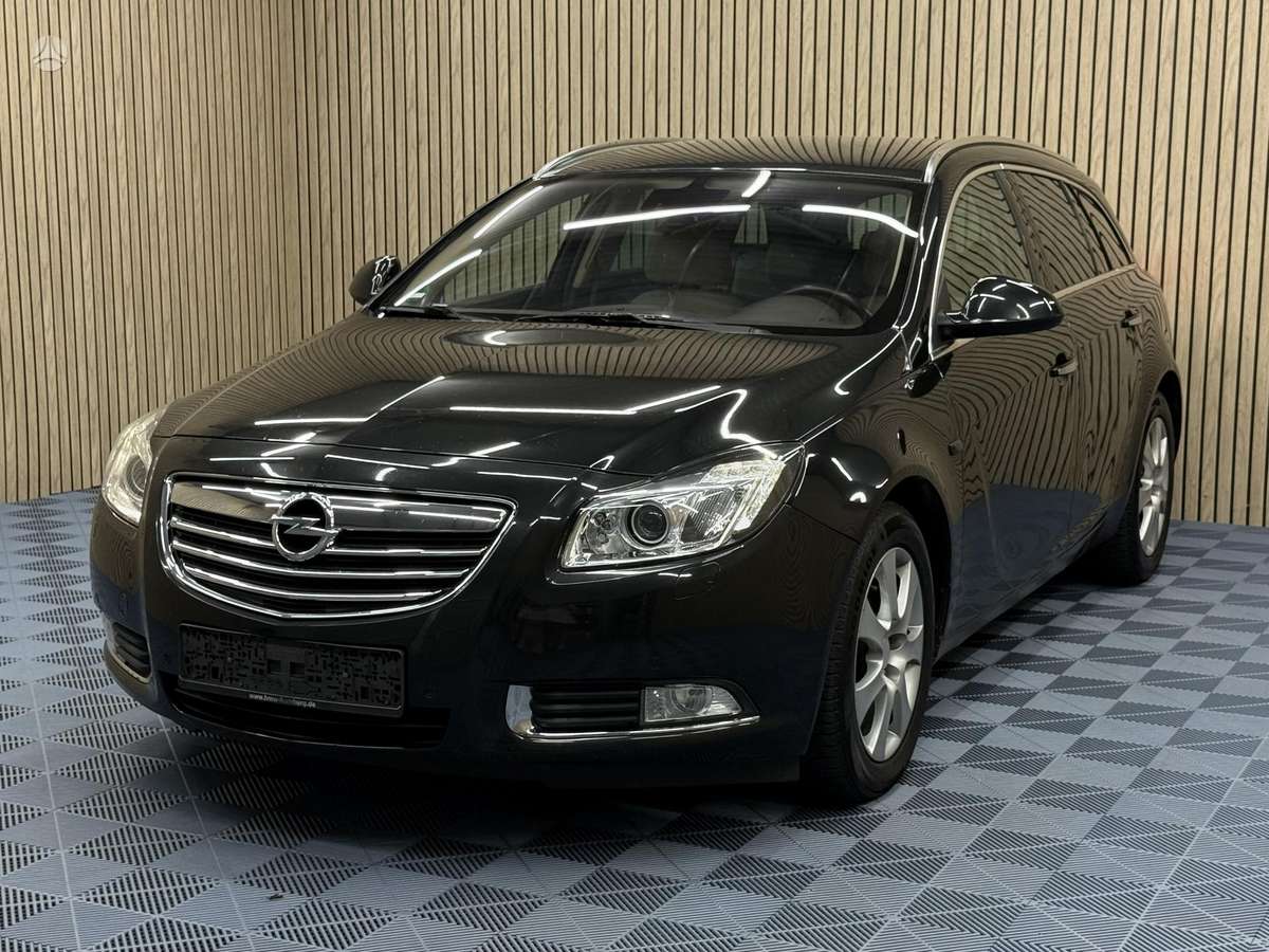 Opel Insignia 2010 — engine 1956 cm³, 160 HP (118kW)