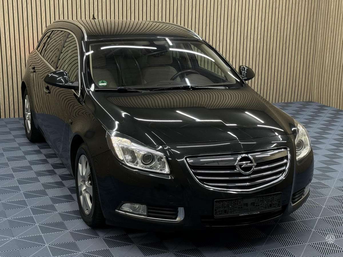 Opel Insignia 2010 — photo 8