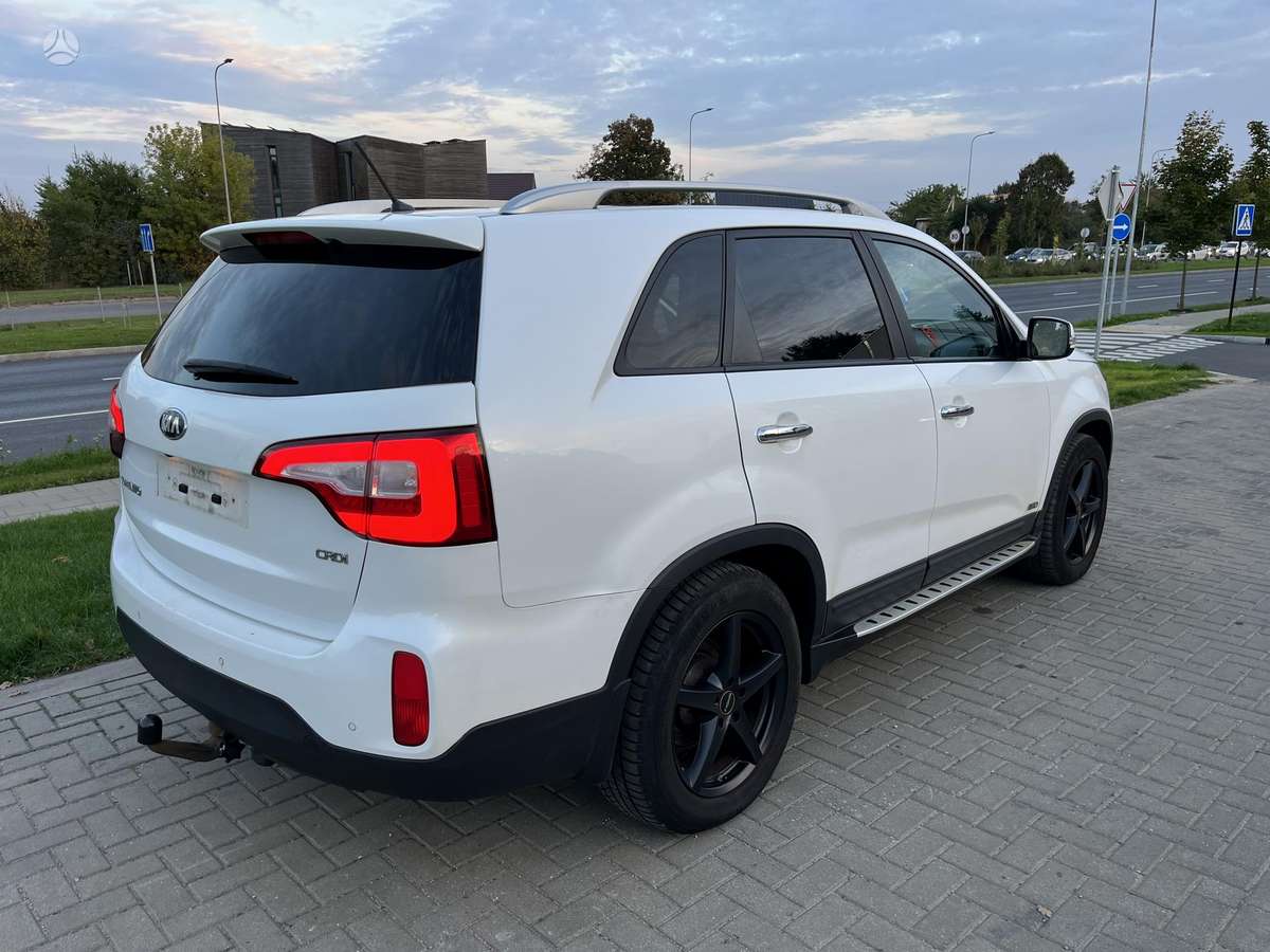 Kia Sorento 2013 — двигун 2199 cm³, 197 HP (145kW)