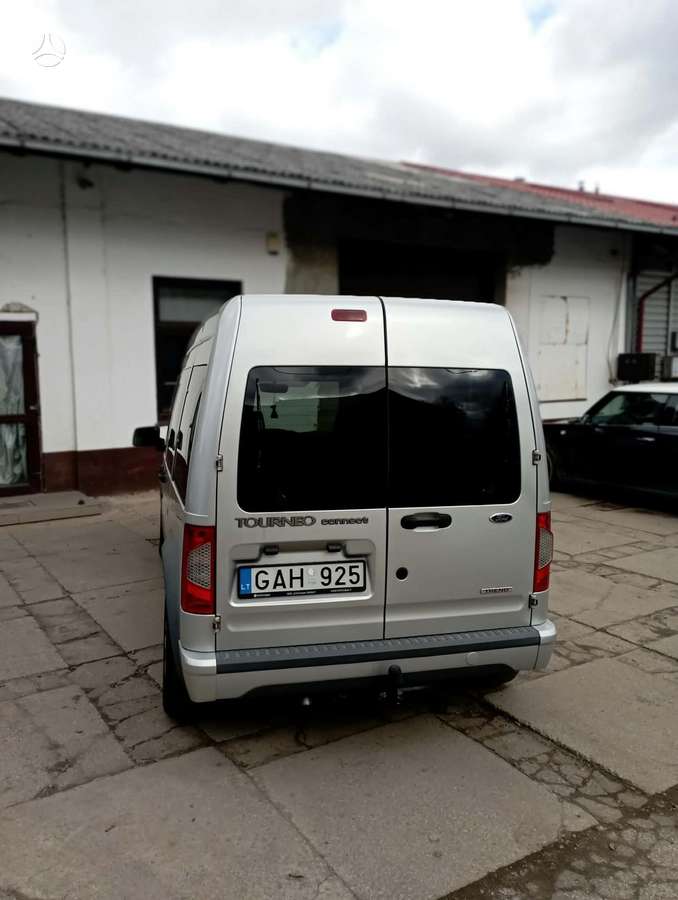Ford Tourneo 2012 — engine 1800 cm³, 90 HP (66kW)