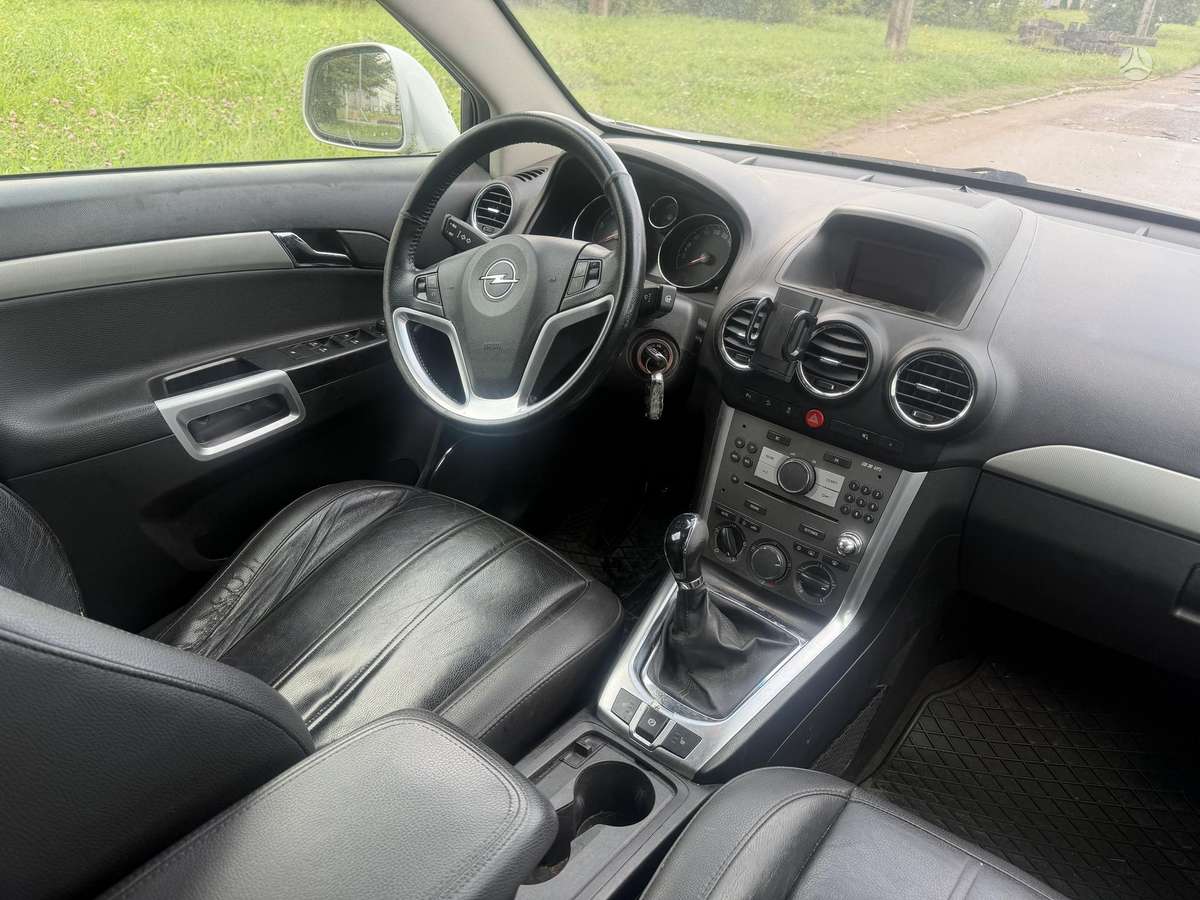 Opel Antara 2012 — photo 7