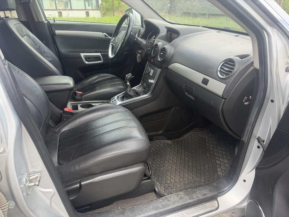 Opel Antara 2012 — photo 8