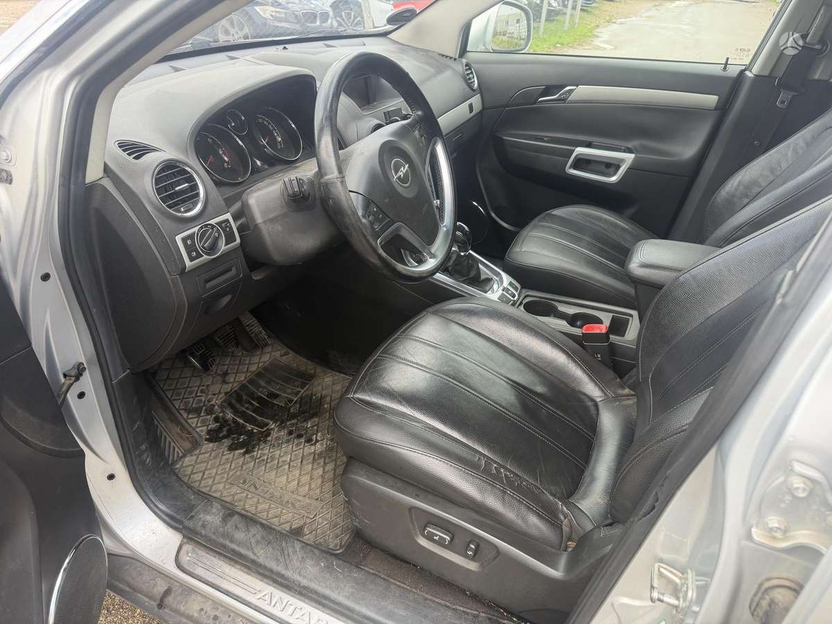 Opel Antara 2012 — photo 9