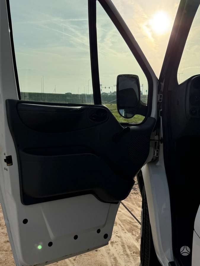 Ford Transit 2006 — photo 16