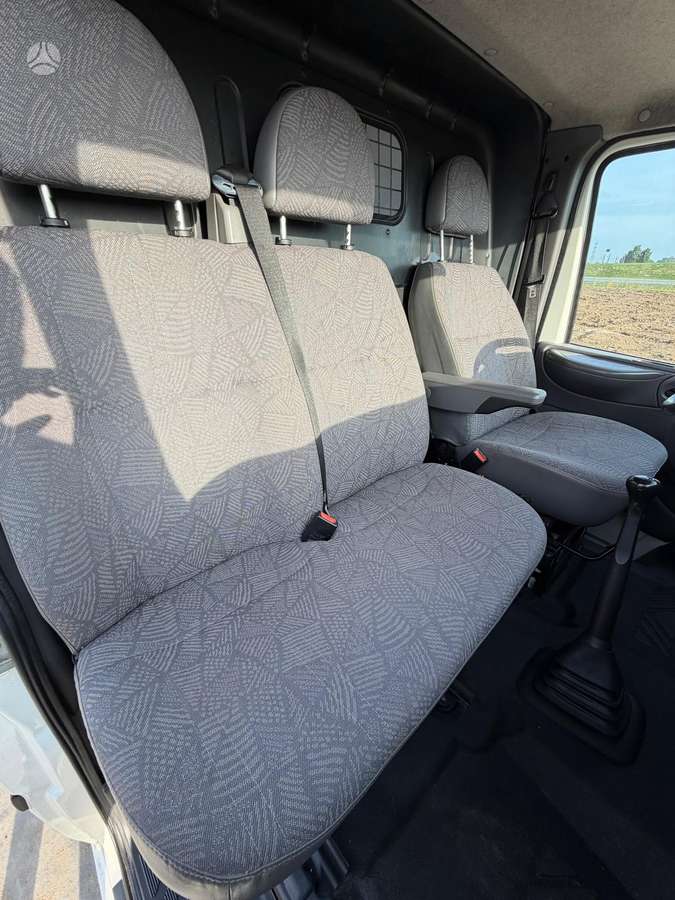 Ford Transit 2006 — photo 21