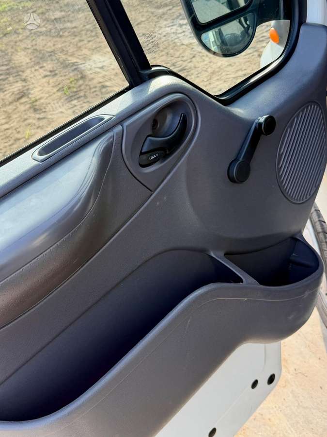 Ford Transit 2006 — photo 22