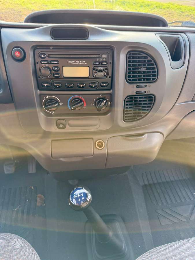 Ford Transit 2006 — photo 25