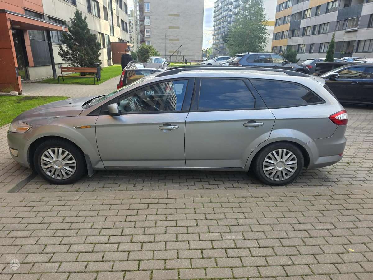 Ford Mondeo 2009 — interior