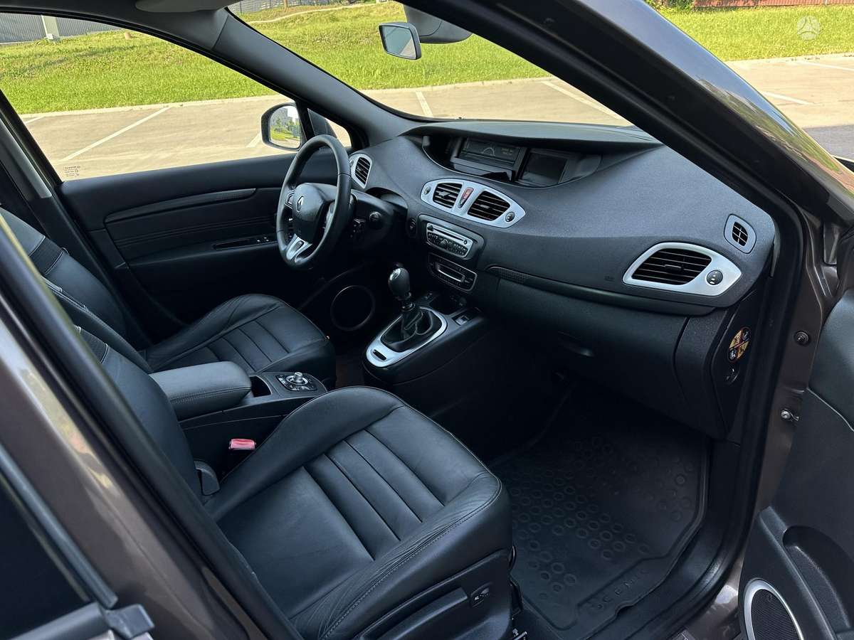Renault Scenic 2010 — photo 20