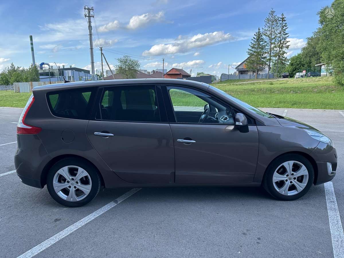 Renault Scenic 2010 — photo 6
