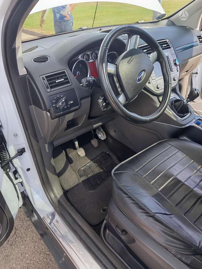 Ford Kuga 2009 — photo 14