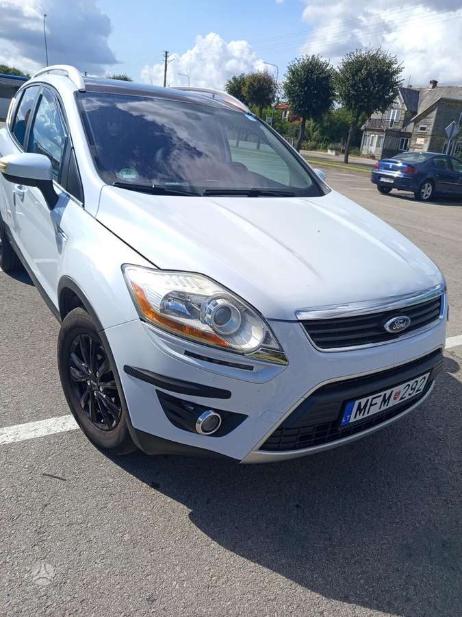Ford Kuga 2009 — rear view