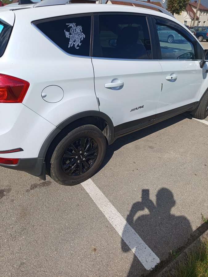 Ford Kuga 2009 — photo 8